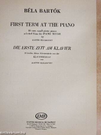 First term at the Piano/Die erste zeit am klavier