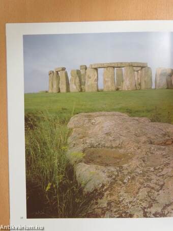 Stonehenge and Neighbouring Monuments