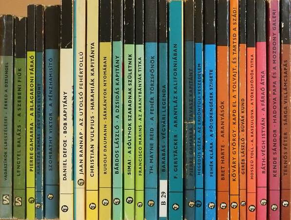 "25 kötet a Delfin könyvek sorozatból (nem teljes sorozat)"