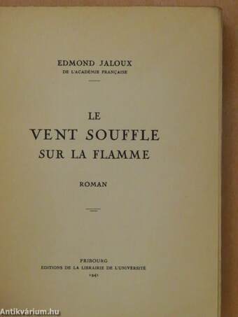 Le vent souffle sur la flamme