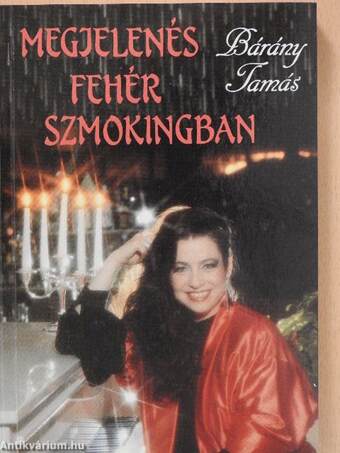 Megjelenés fehér szmokingban