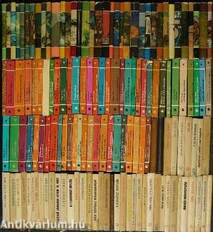 "140 kötet a Világjárók sorozatból (nem teljes sorozat)"