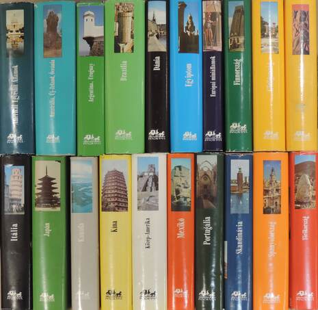 "20 kötet a Panoráma útikönyvek sorozatból (nem teljes sorozat)"