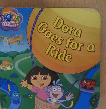 Dora Goes for a Ride (minikönyv)