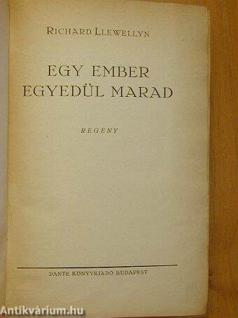 Egy ember egyedül marad