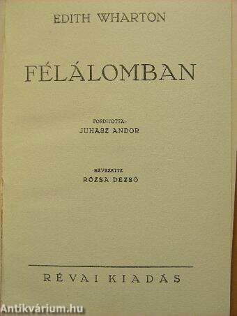 Félálomban