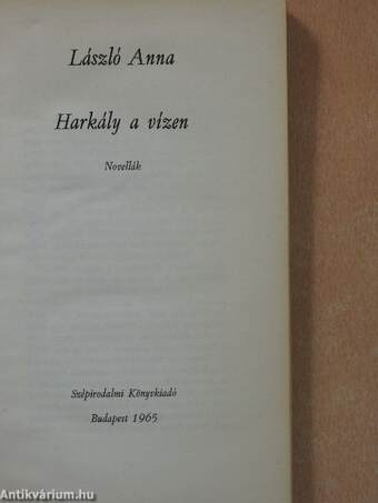 Harkály a vízen