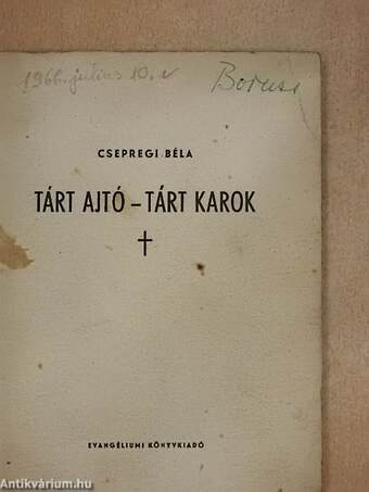 Tárt ajtó - tárt karok