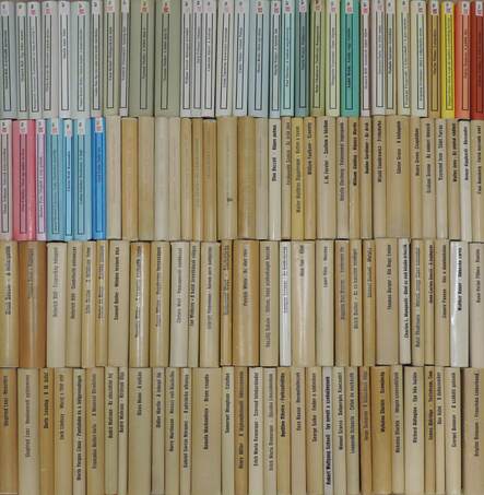 "125 kötet a Világkönyvtár sorozatból (nem teljes sorozat)"