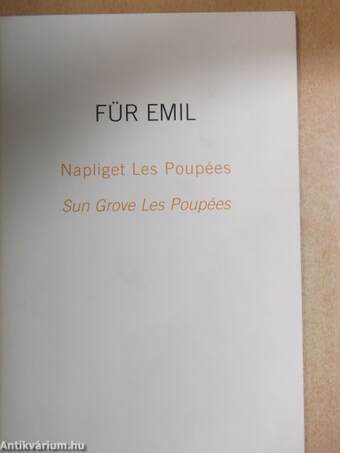 Napliget Les Poupées