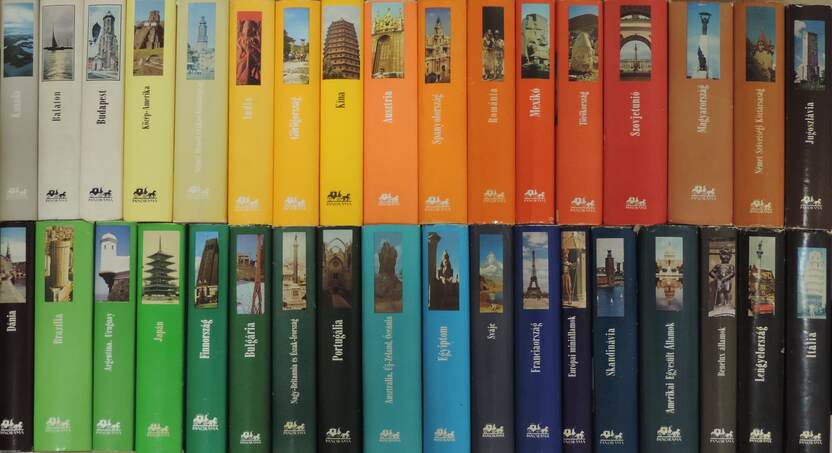 "35 kötet a Panoráma útikönyvek sorozatból (nem teljes sorozat)"