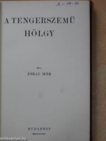 A tengerszemü hölgy