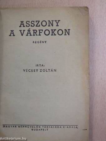 Asszony a várfokon