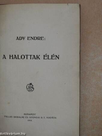 A halottak élén