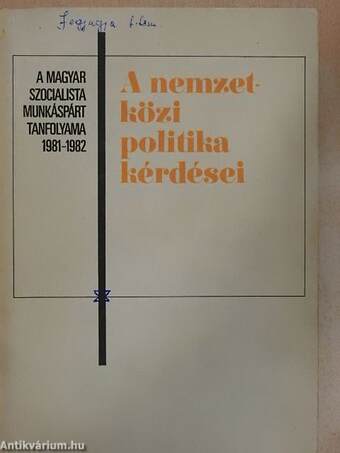 A nemzetközi politika kérdései 1981-1982