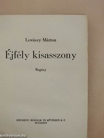 Éjfély kisasszony