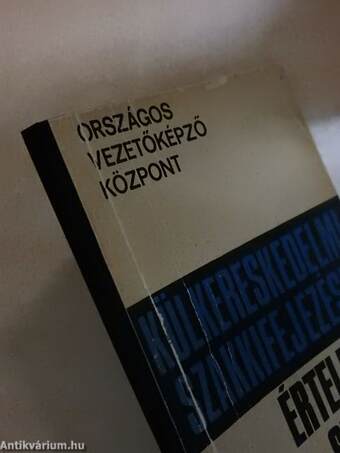 Külkereskedelmi szakkifejezések értelmező szótára