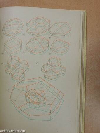 Descriptive Geometry with Three-Dimensional Figures