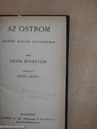 Az ostrom/A császár katonái/A zöld kabát/Kisértetek