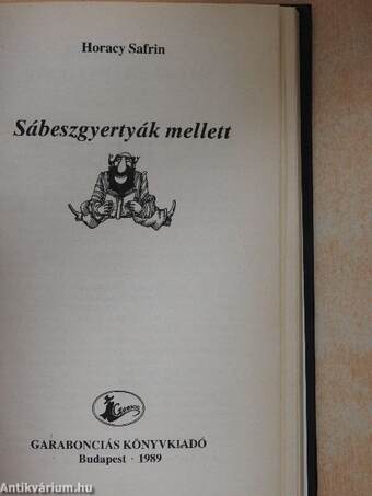 Sábeszgyertyák mellett