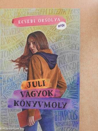 Juli vagyok, könyvmoly