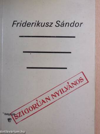 Szigorúan nyilvános