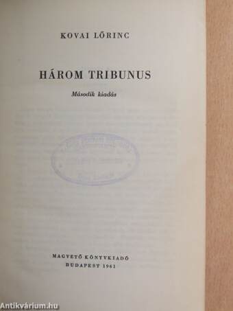 Három tribunus