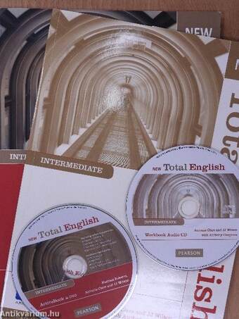 New Total English - Intermediate - Students' Book/Workbook with Key - 2 db CD-vel