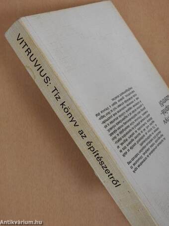 Tíz könyv az építészetről