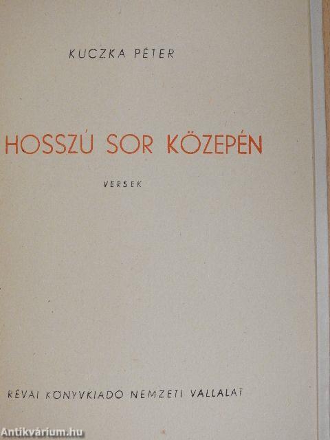 Hosszú sor közepén