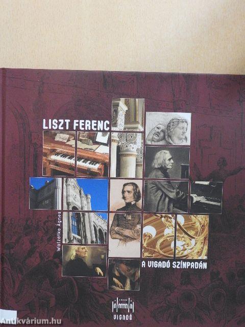 Liszt Ferenc a Vigadó színpadán