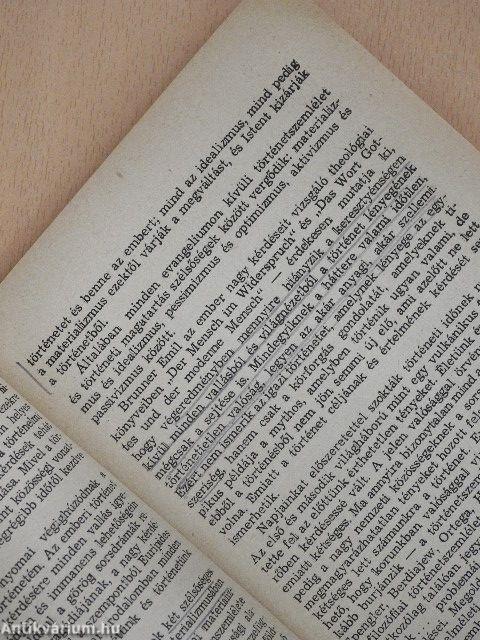 A történet az ige mértéke alatt