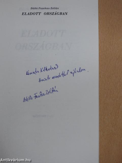 Eladott országban (dedikált példány)