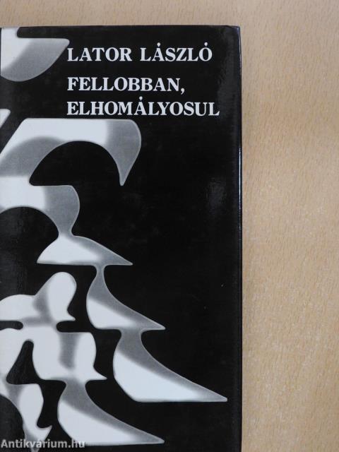 Fellobban, elhomályosul (dedikált példány)