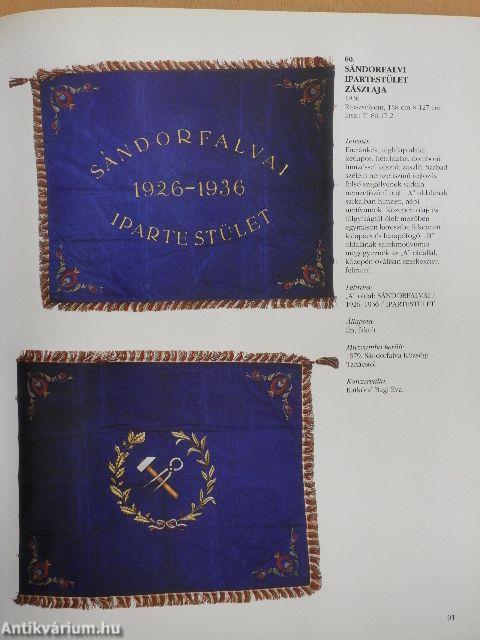 Két évszázad zászlói