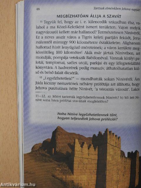 Tartsuk elménkben Jehova napját!