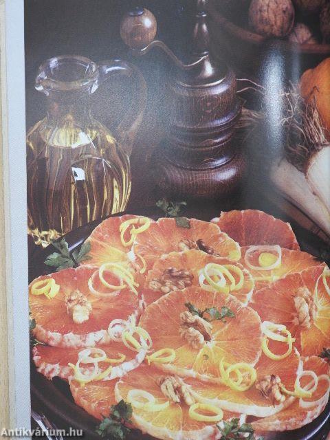 99 salads with 33 colour photographs