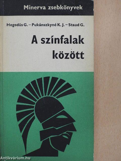 A színfalak között