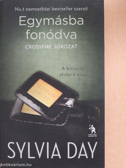 Egymásba fonódva