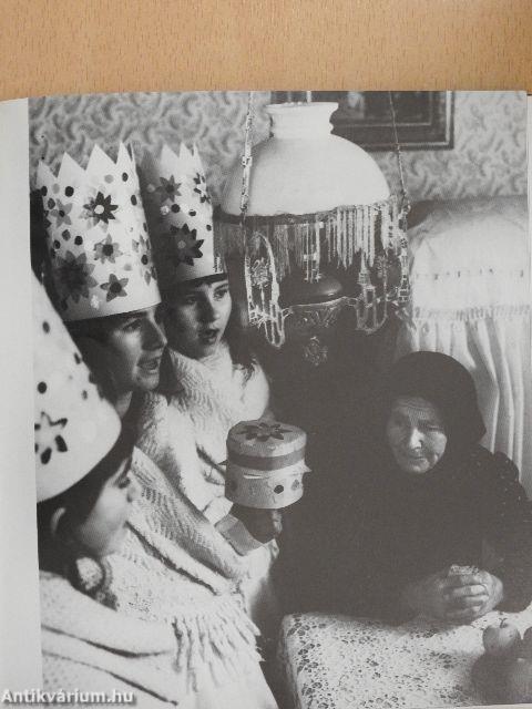 Hungarian Folk Customs