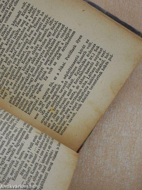 Rózsa Sándor összevonja a szemöldökét