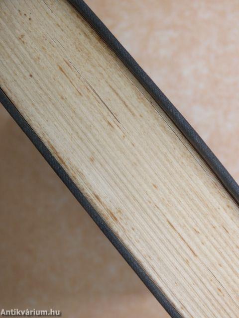 Három kereszt/A birtok