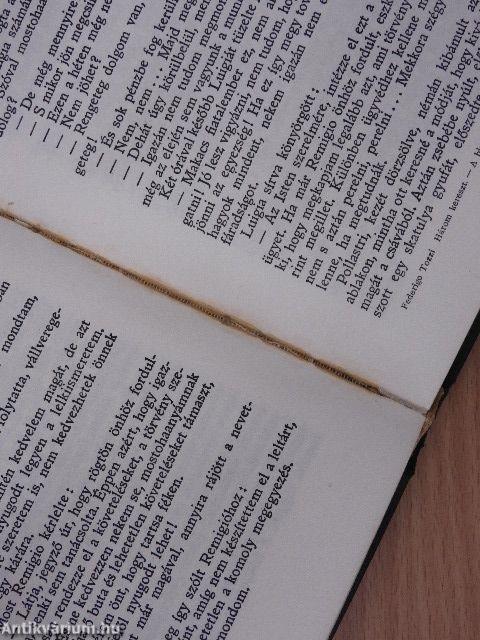 Három kereszt/A birtok