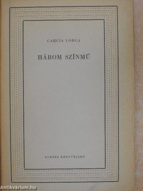 Három színmű