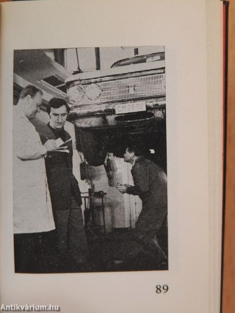 25 év a KPM és vállalatainak, intézményeinek szolgálatában (minikönyv)