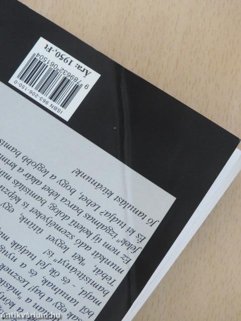 Hamis vagy valódi? (kétszeresen dedikált példány)