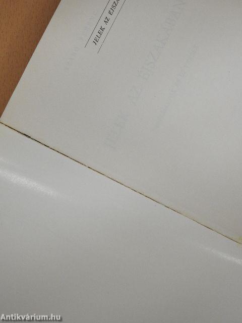 Jelek az éjszakában