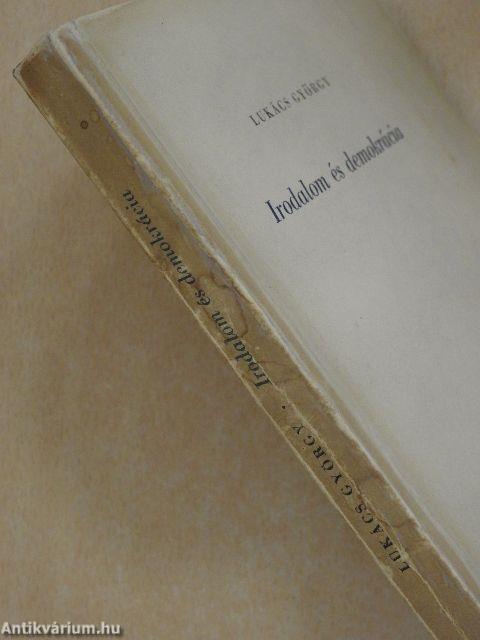 Irodalom és demokrácia