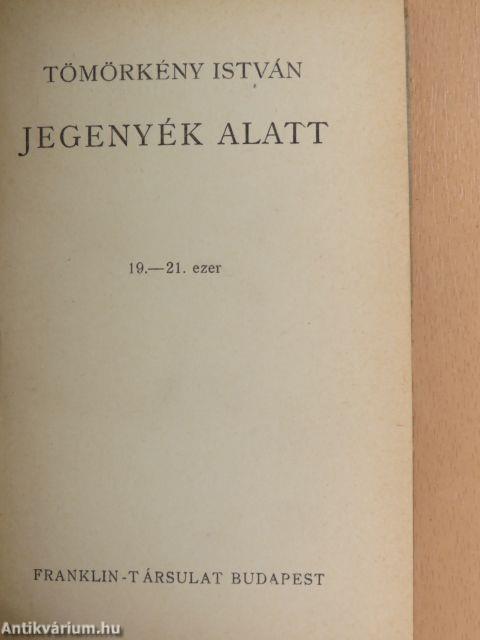 Jegenyék alatt