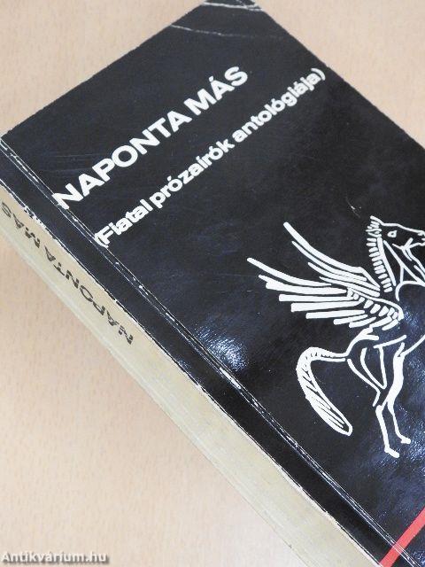 Naponta más